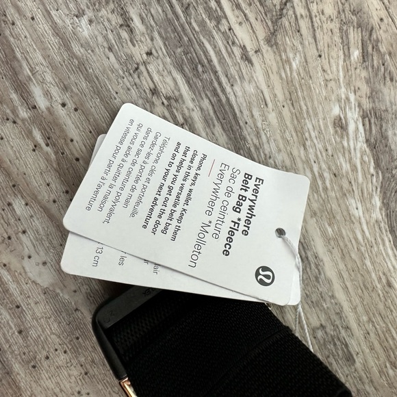 Lululemon everywhere fleece belt bag - Picture 4 of 6
